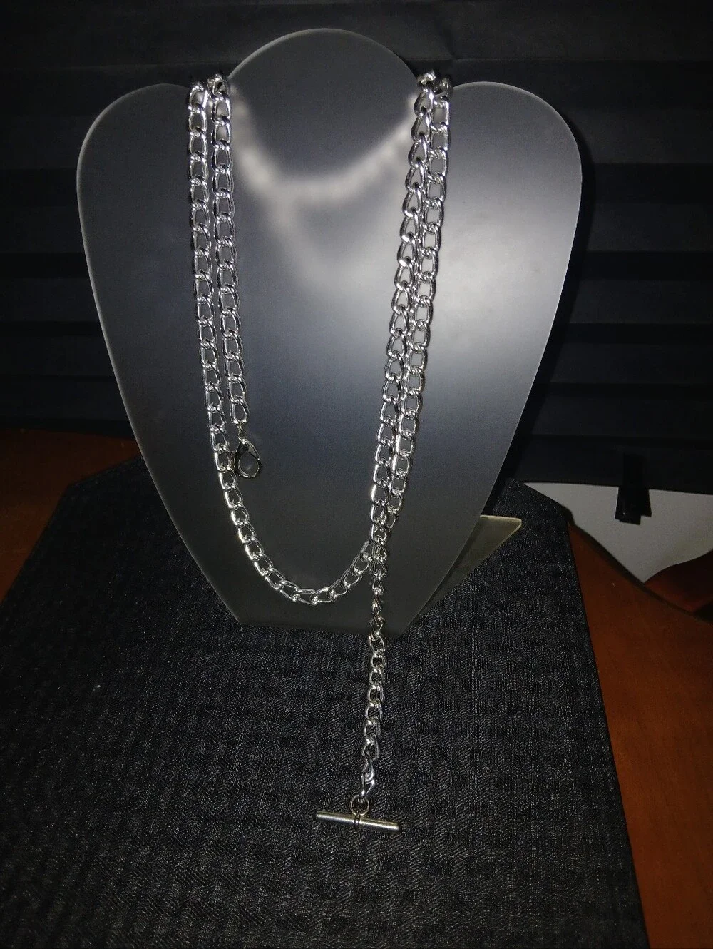 Classic Silver-Tone Men’s Chain Necklace with Toggle Clasp